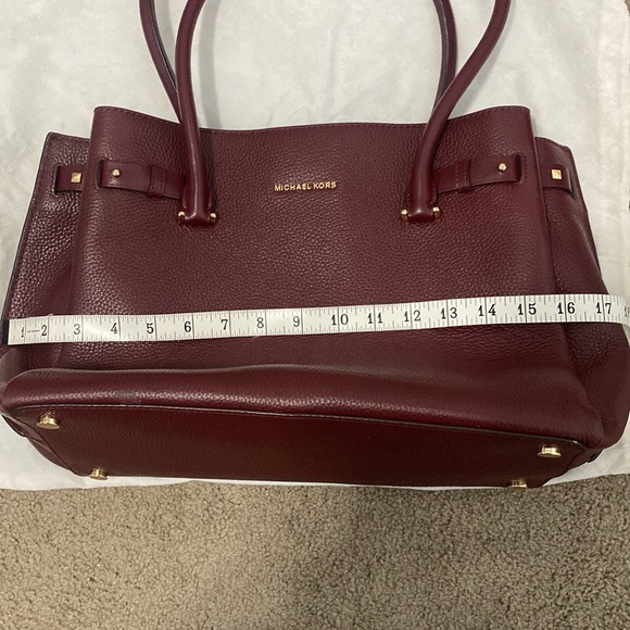 Michael Kors Fine Leather Handbag - Picture 9 of 12